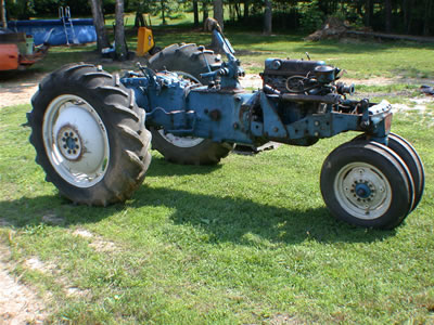 1961 Ford tractor #3